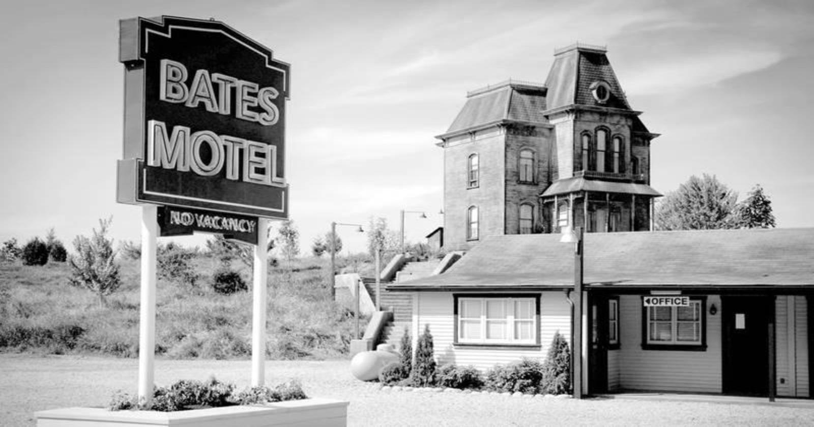 Frontis de Bates Motel en la película Psicosis.