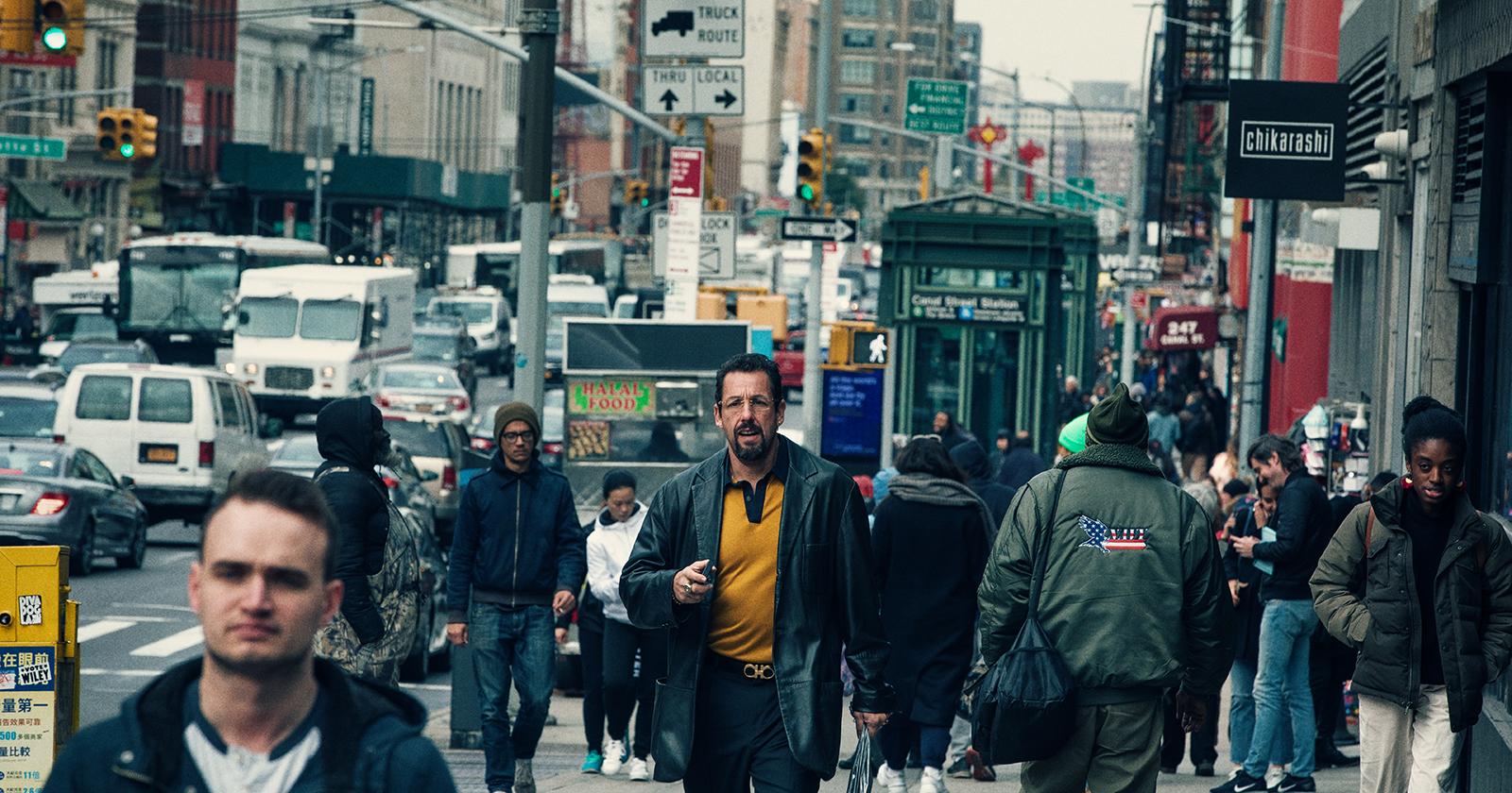 Adam Sandler en las calles de Nueva York, donde se filmó Diamantes en bruto